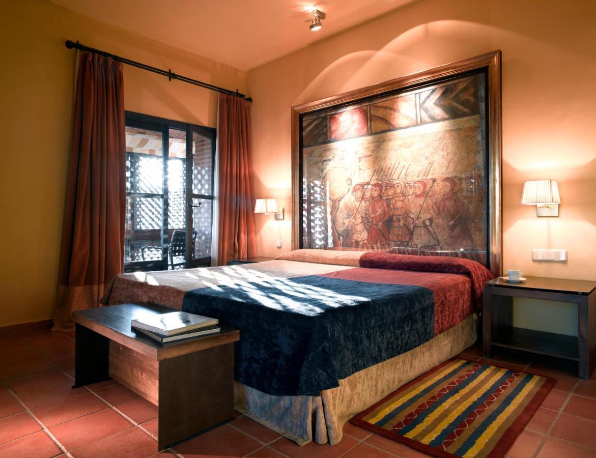 Parador De Trujillo Bagian luar foto